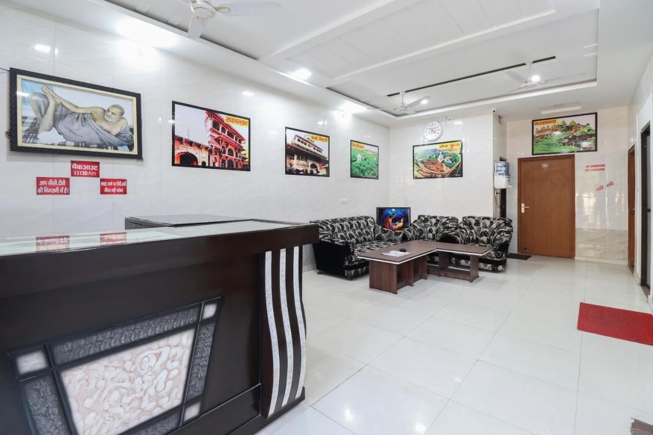 Hotel Oyo 69378 Trilok Dham Vrindāvan Exteriér fotografie