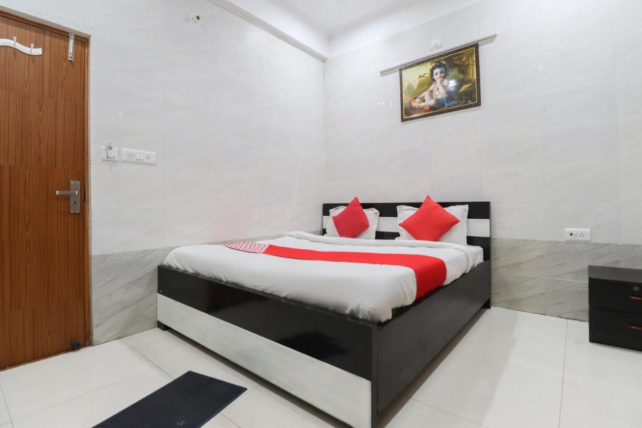 Hotel Oyo 69378 Trilok Dham Vrindāvan Exteriér fotografie