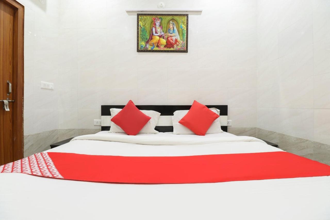 Hotel Oyo 69378 Trilok Dham Vrindāvan Exteriér fotografie