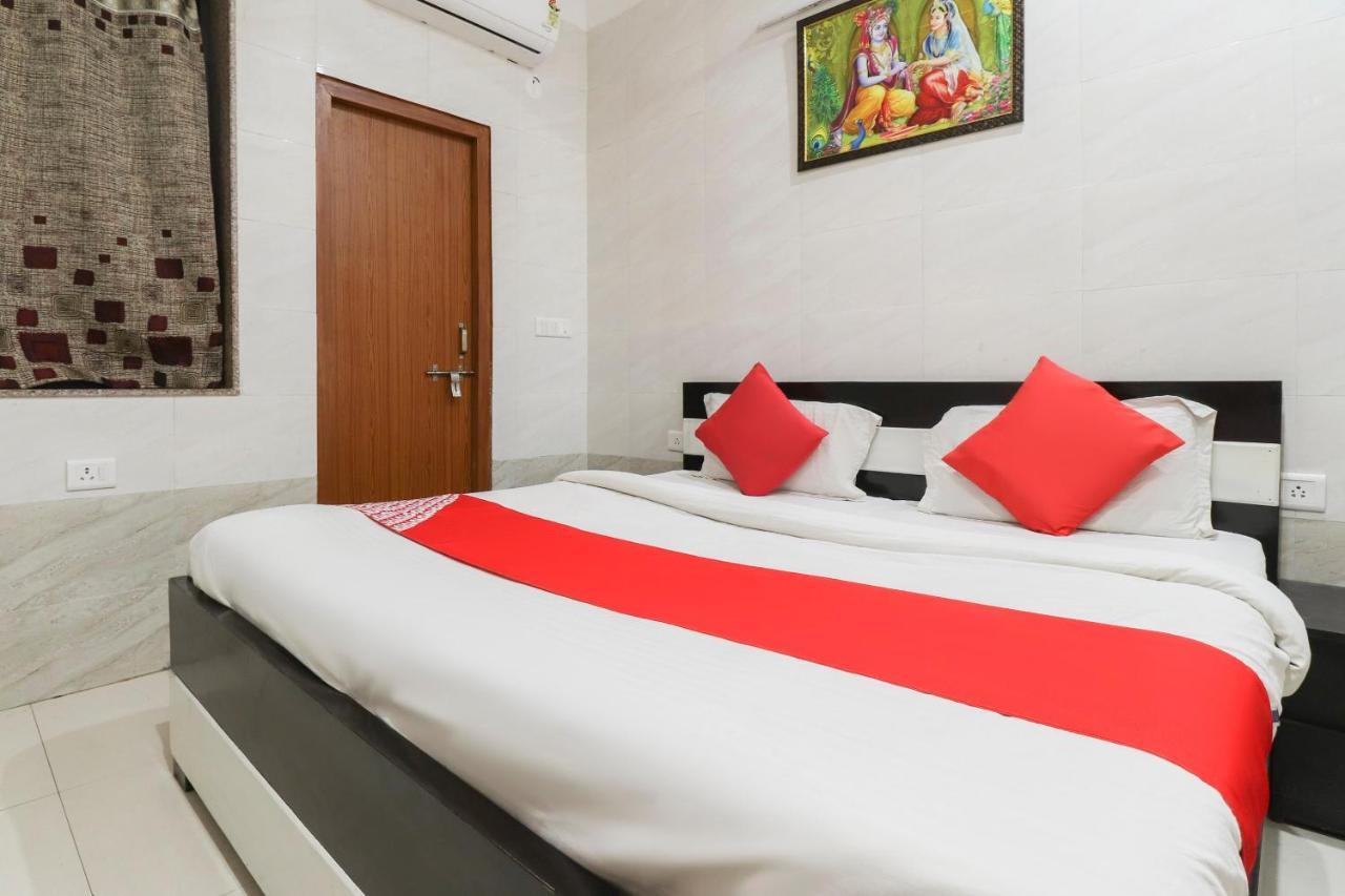 Hotel Oyo 69378 Trilok Dham Vrindāvan Exteriér fotografie